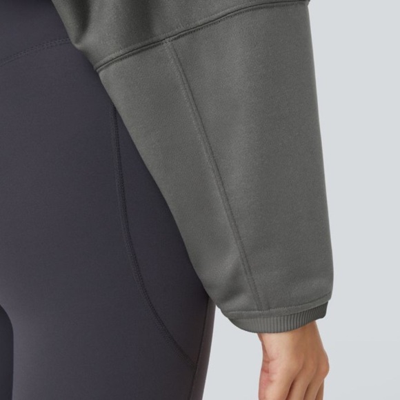 Halara Round Neck Batwing Sleeve Cropped Relaxed Casual Sweatshirt size Small - Picture 4 of 10